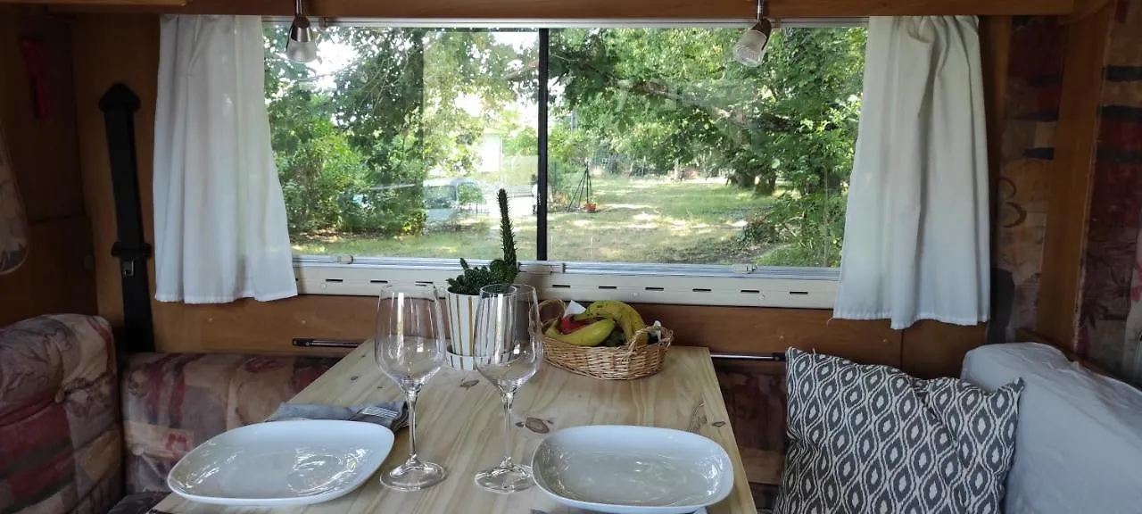 Charmant Camping-Car A La Campagne Labessiere-Candeil